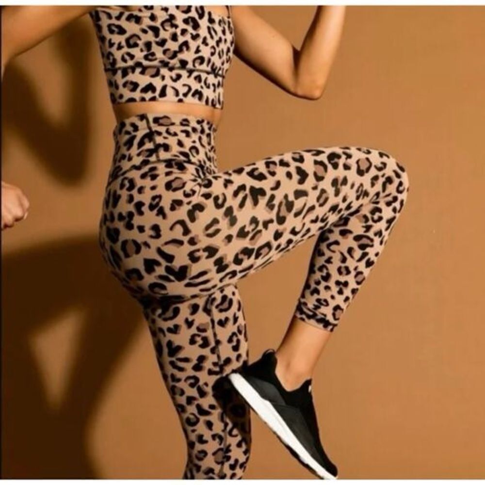 IVL Collective Into The Wild Cheetah Print 7/8 Legging Size 4 25” inseam